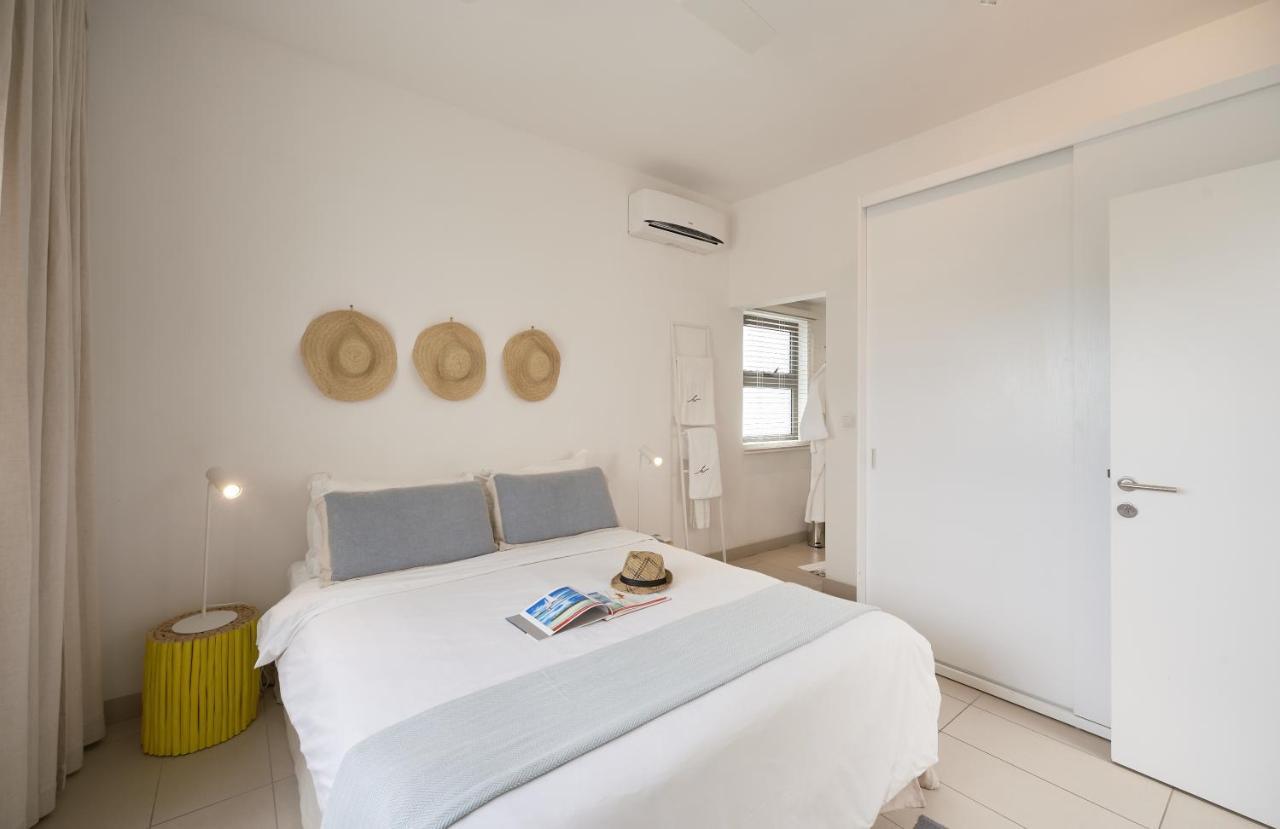 Les Estivales Beachfront Suites & Penthouses With Lov Trou aux Biches Exterior photo
