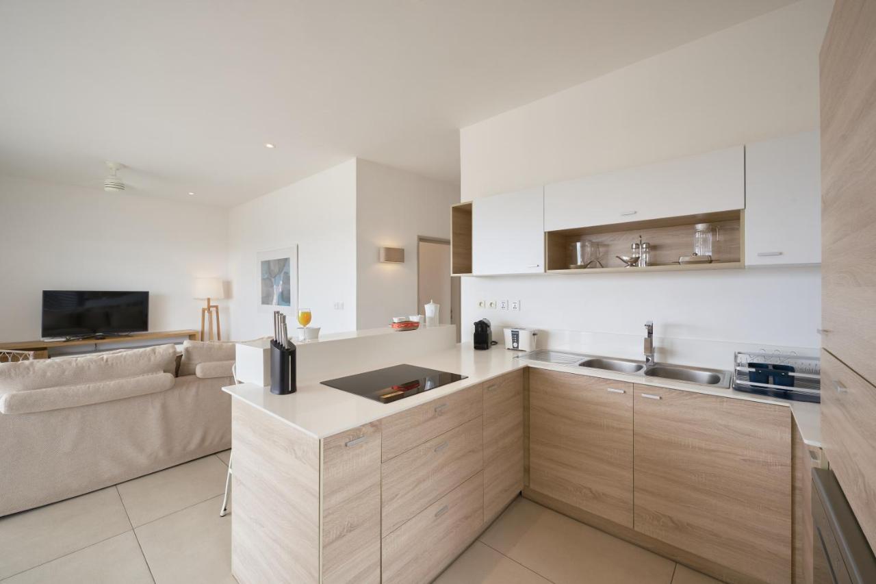 Les Estivales Beachfront Suites & Penthouses With Lov Trou aux Biches Exterior photo