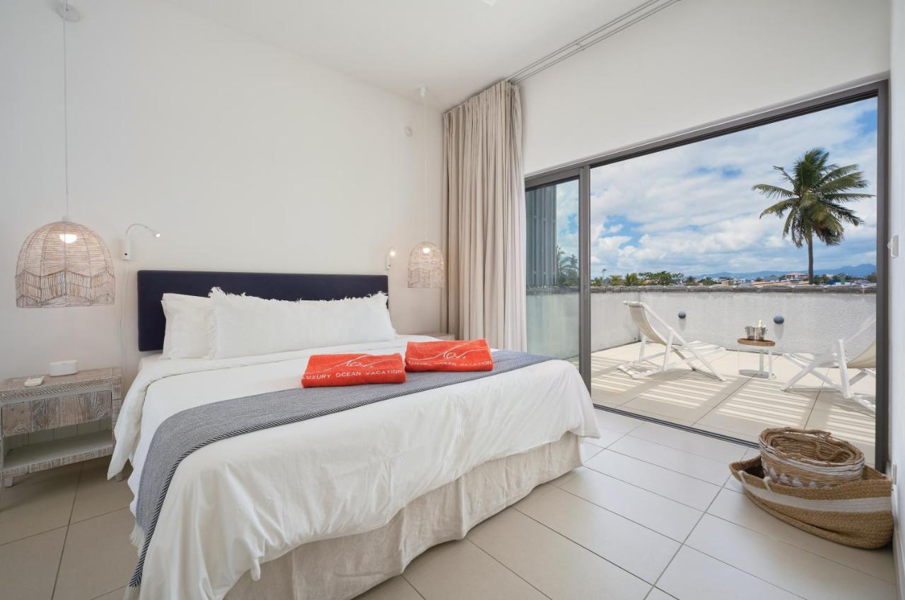 Les Estivales Beachfront Suites & Penthouses With Lov Trou aux Biches Exterior photo
