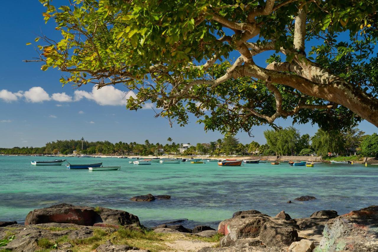 Les Estivales Beachfront Suites & Penthouses With Lov Trou aux Biches Exterior photo