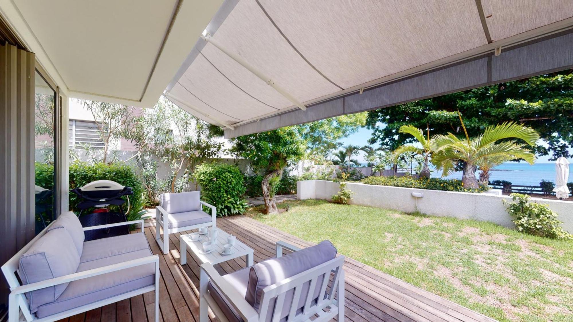 Les Estivales Beachfront Suites & Penthouses With Lov Trou aux Biches Exterior photo