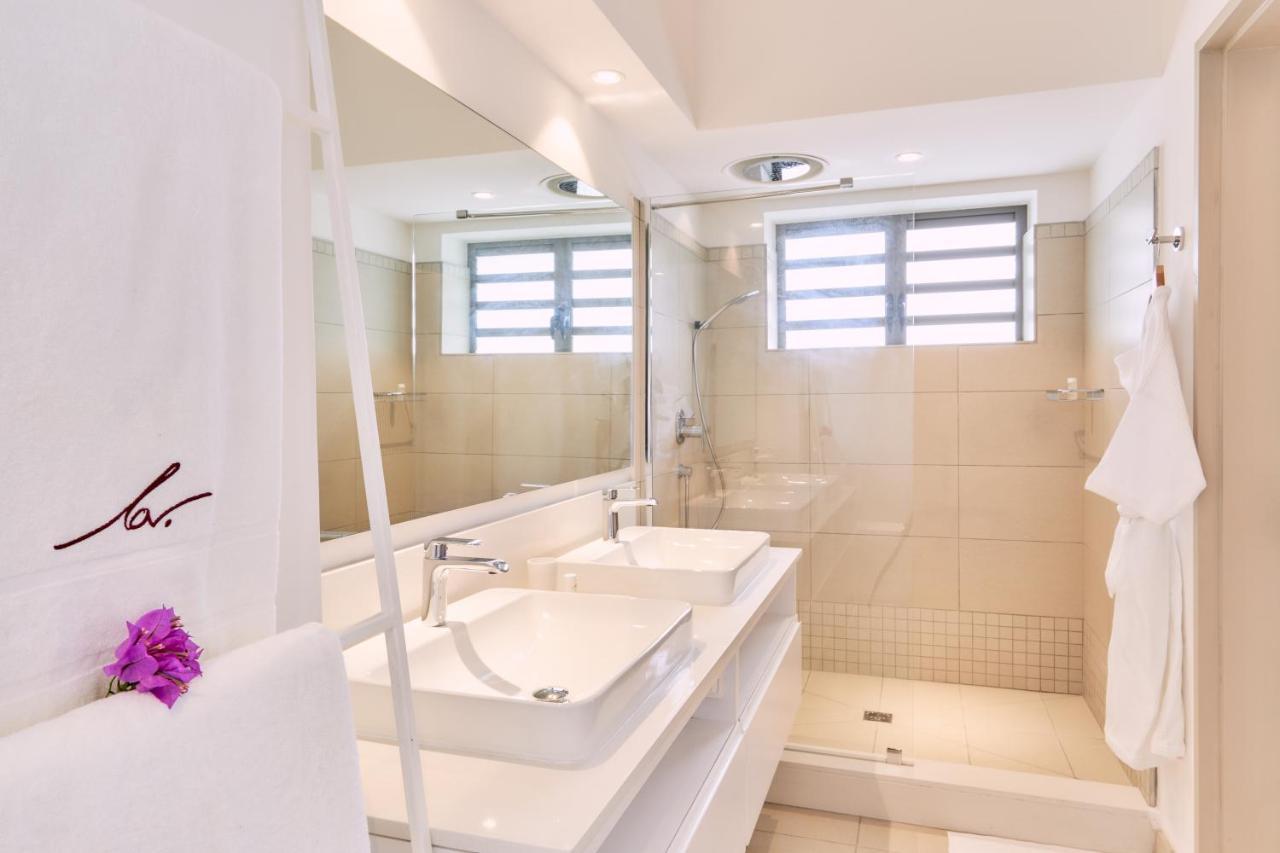 Les Estivales Beachfront Suites & Penthouses With Lov Trou aux Biches Exterior photo