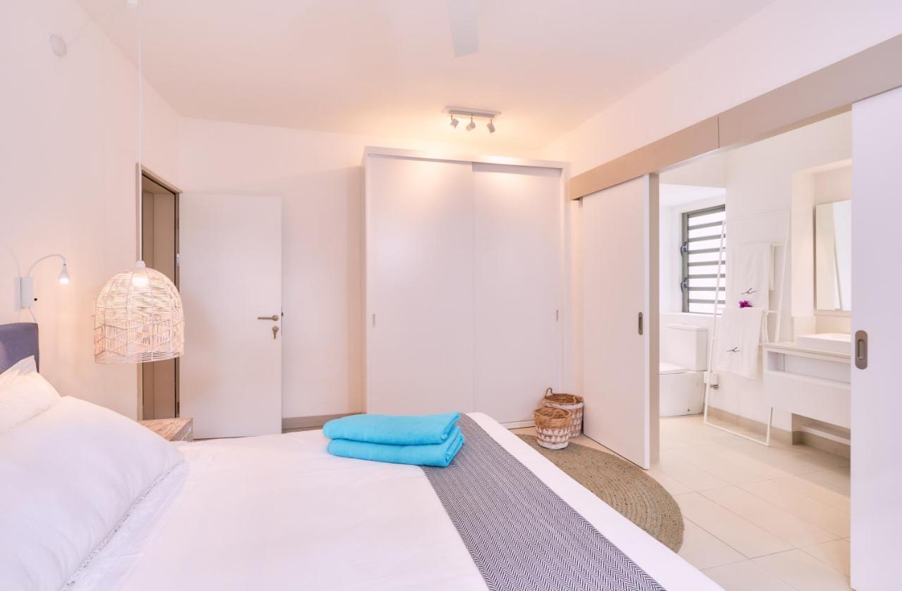 Les Estivales Beachfront Suites & Penthouses With Lov Trou aux Biches Exterior photo